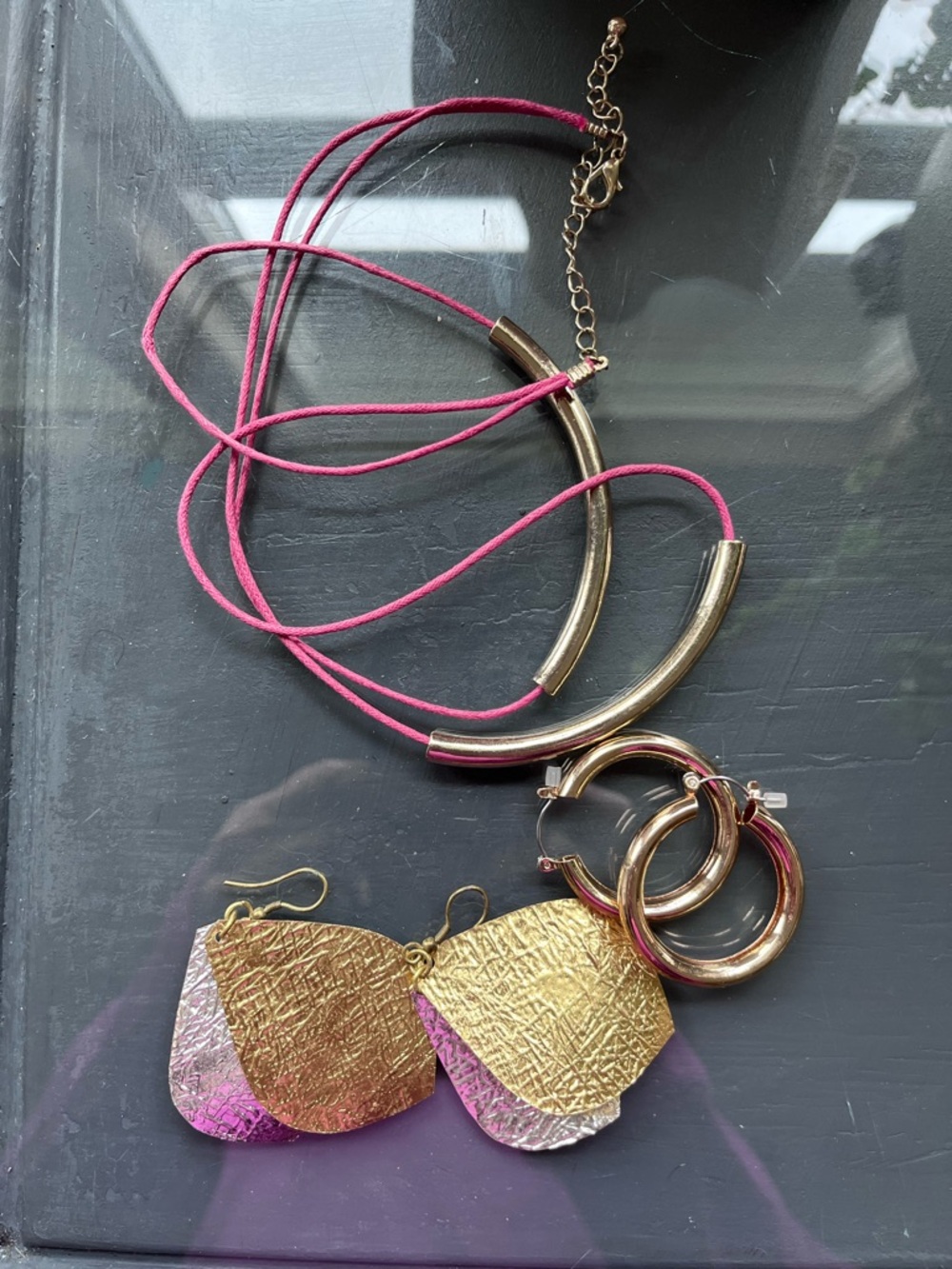 💜 3 for $20💜 Tribal Necklace and Two Earring Sets Gold and Pink Lightweight